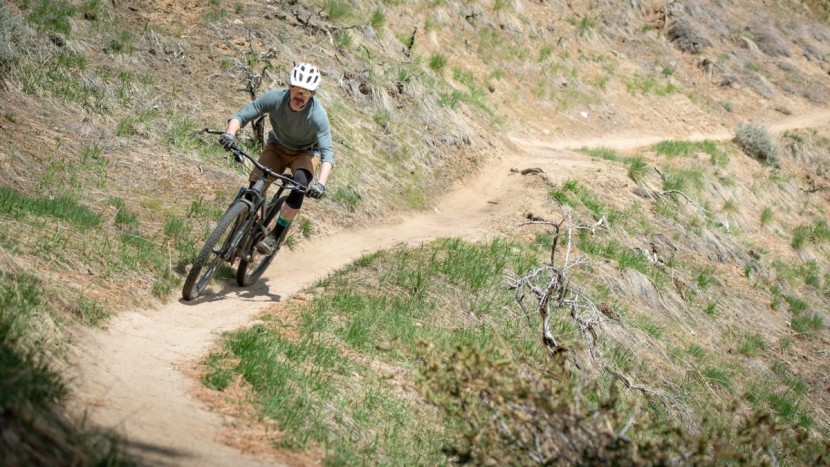 yt jeffsy al base - it may only cost $2,300, but there&#039;s no reason to hold back on the...