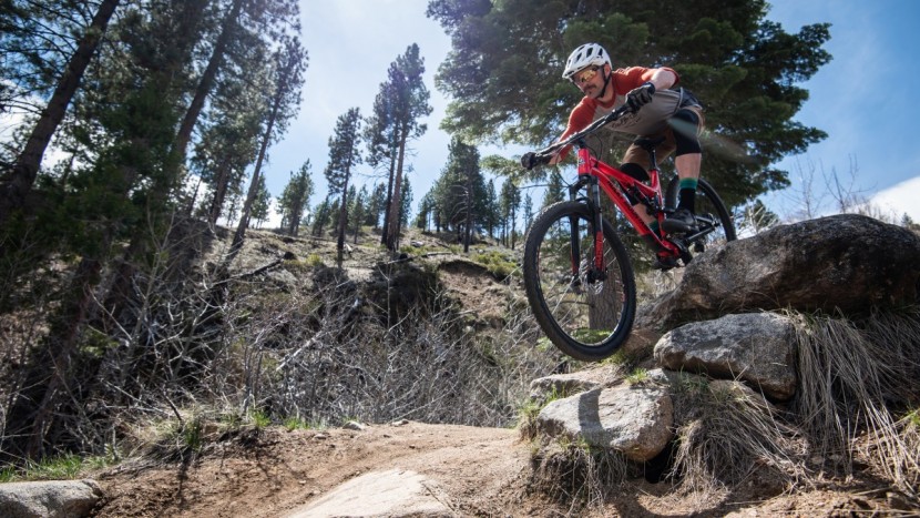 rocky mountain thunderbolt alloy 10 - the components on this bike are really what hold it back.