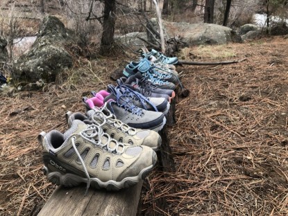 how to choose hiking shoes for women