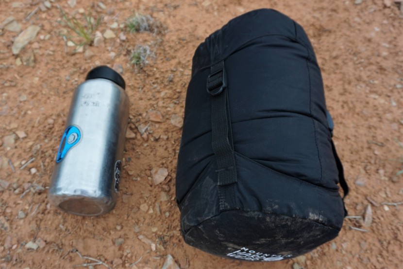 Mountain Hardwear Lamina 寝袋 レギュラー/LH