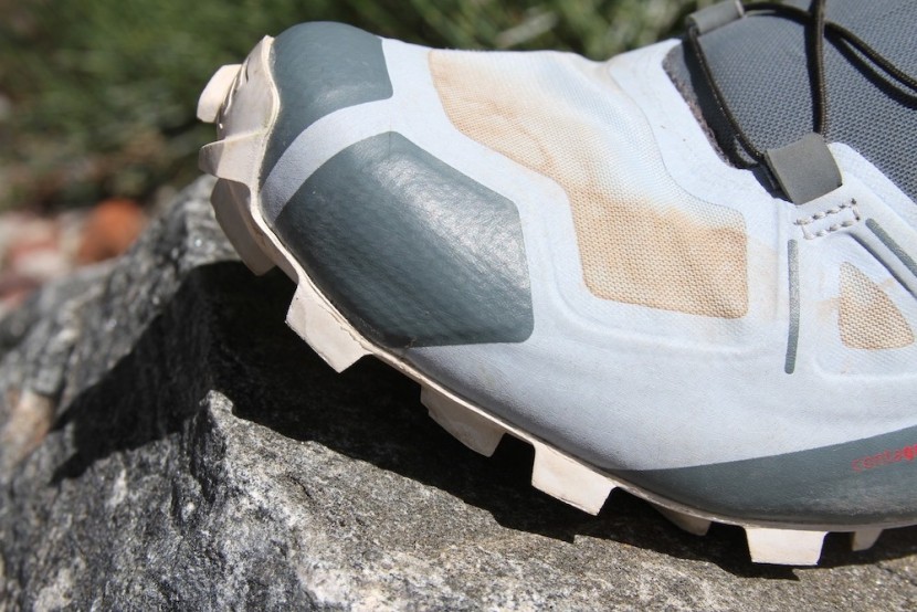 salomon speedcross 5 for women - the uppers are welded and continuous providing stand-out protection...