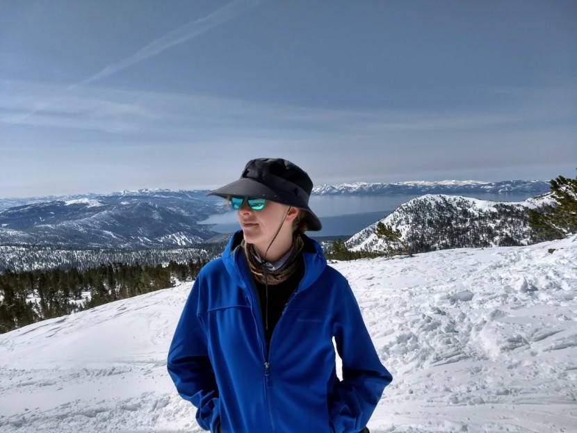 kuhl sun blade - wearing the sun blade with the widest part of the brim in front...