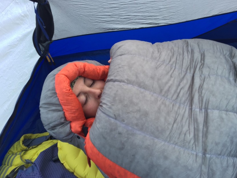 sea to summit flame 15 - the women's flame has a very warm hood and interior draft collar.