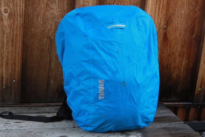thule pack &#039;n pedal commuter - a look at the built-in and stowable rain fly that will keep your...