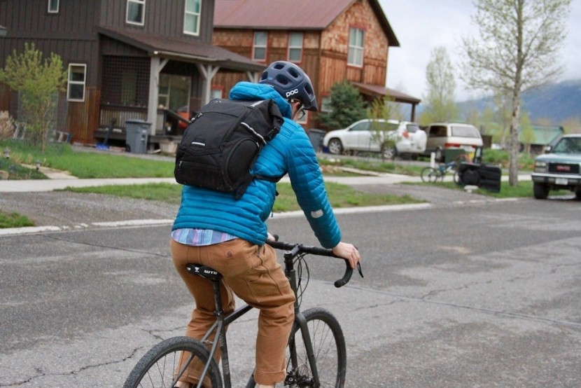 thule pack &#039;n pedal commuter - while this backpack is built for bike commuting, it has a plethora...