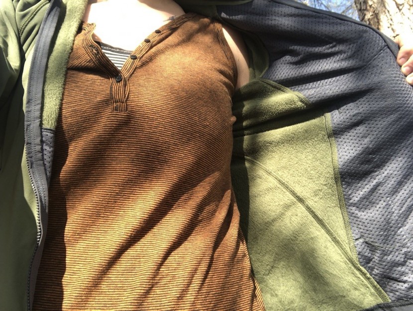 mountain hardwear keele hoody for women - the fleece lining of the hybrid keele is cozy and helps hold warmth...