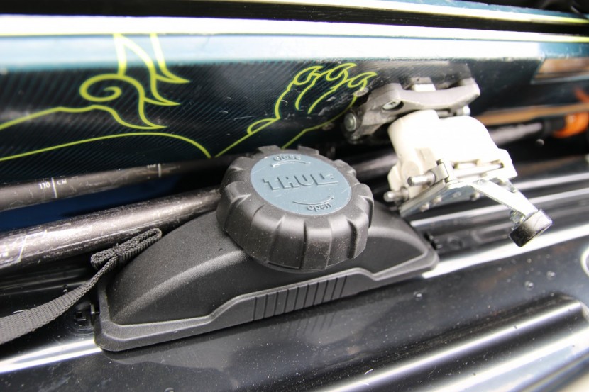 thule force xt xl - the powerclick mounting system is very easy to use and makes...