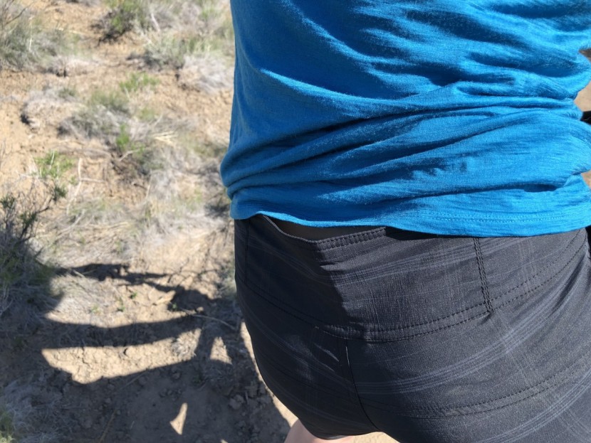 club ride apparel ventura - a crack in the "nocrackback."