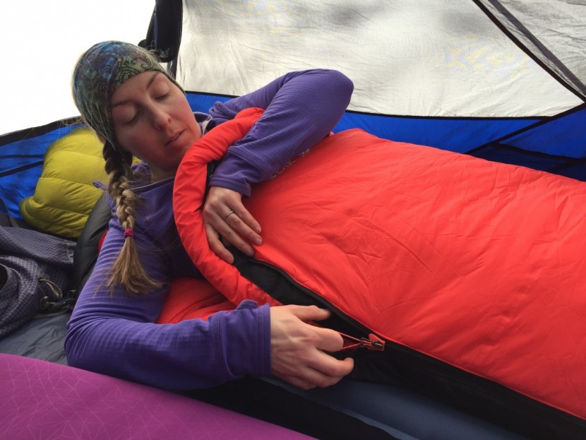 rei co-op airrail plus for women - the author settling into a cozy night&#039;s sleep on the rei airrail plus.