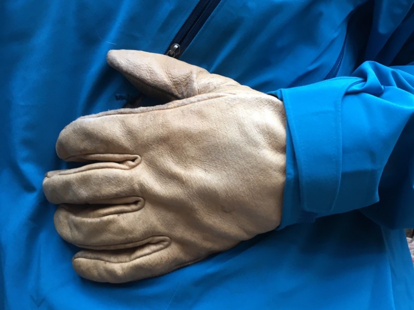 patagonia galvanized - big cuff openings and glove-friendly velcro closures made this a...