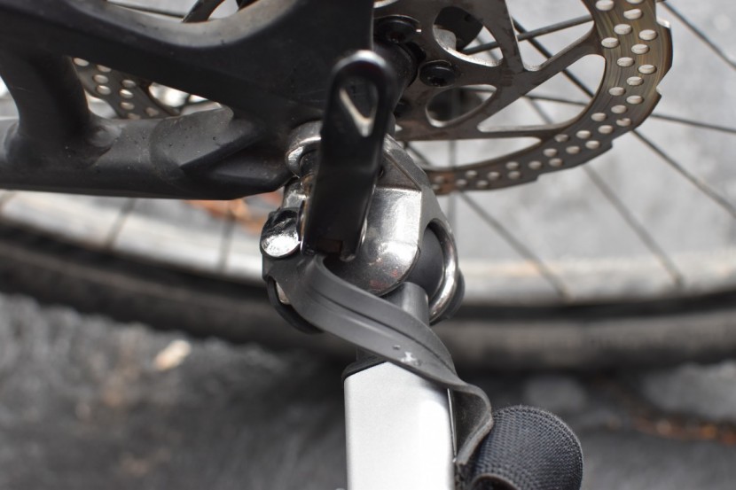 thule chariot cross 2 - the ball and socket hitch system on the thule trailers is excellent...
