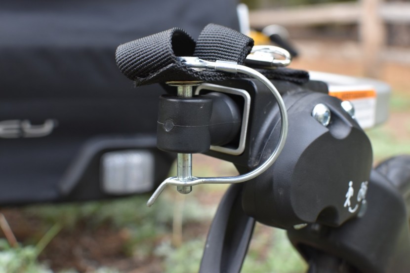 burley d&#039;lite x - shown here without the hitch attachment for the bike, it is clear...