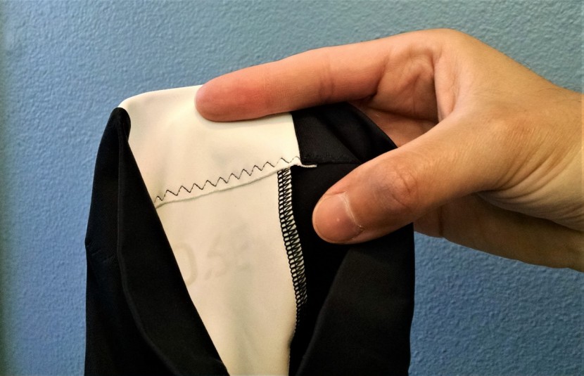 gore wear c5 bib - the c5s feature a simple double-up cuff instead of grippers...