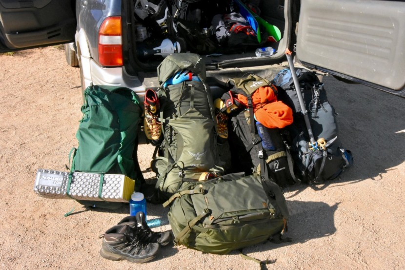 budget backpacking pack - testing out different ways to pack each pack.