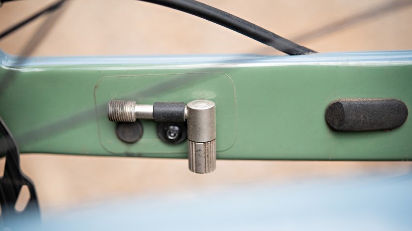 niner rip rdo 29 3-star - the &quot;crack pipe&quot; valve adapter is pretty annoying to deal with, and...
