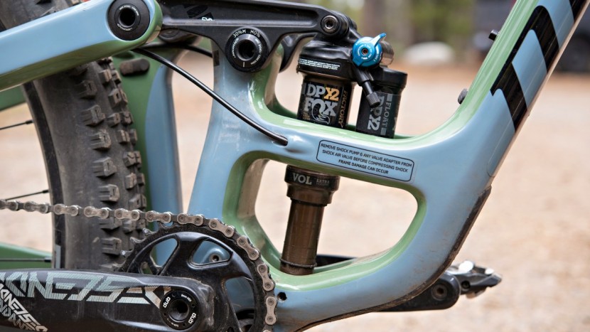 niner molded two "ribs" between the down tube and seat tube to add...