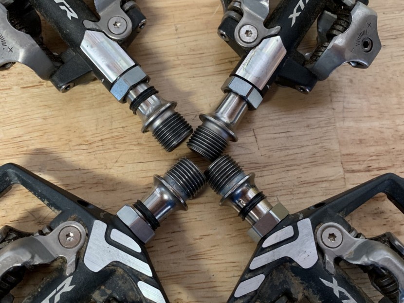 shimano xtr m9120 trail - 3 out of 4 seals had come out by the end of our second ride