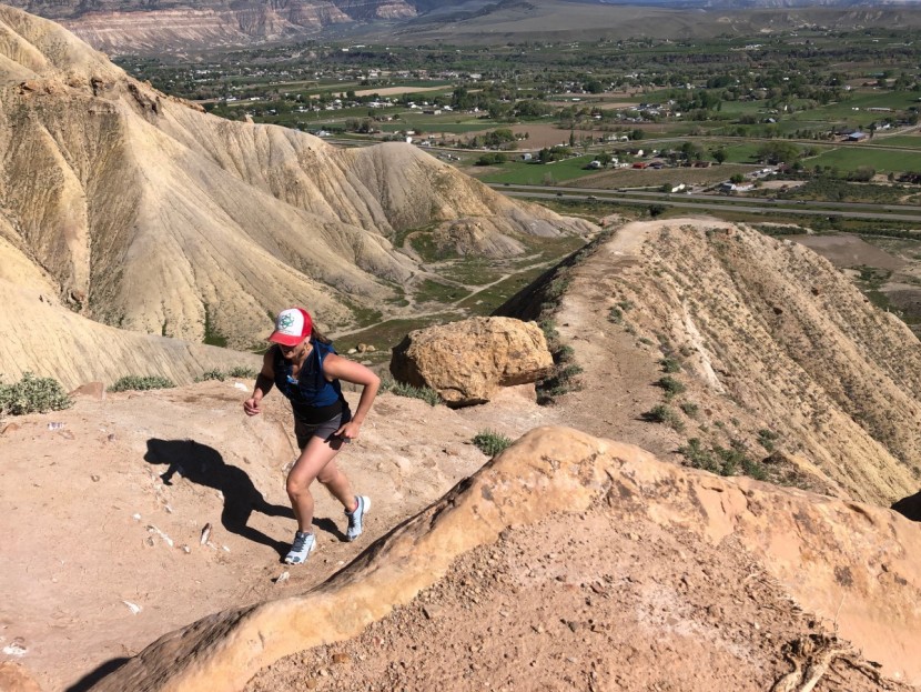 feetures merino 10 - this sock does incredibly well wicking away moisture from the foot...