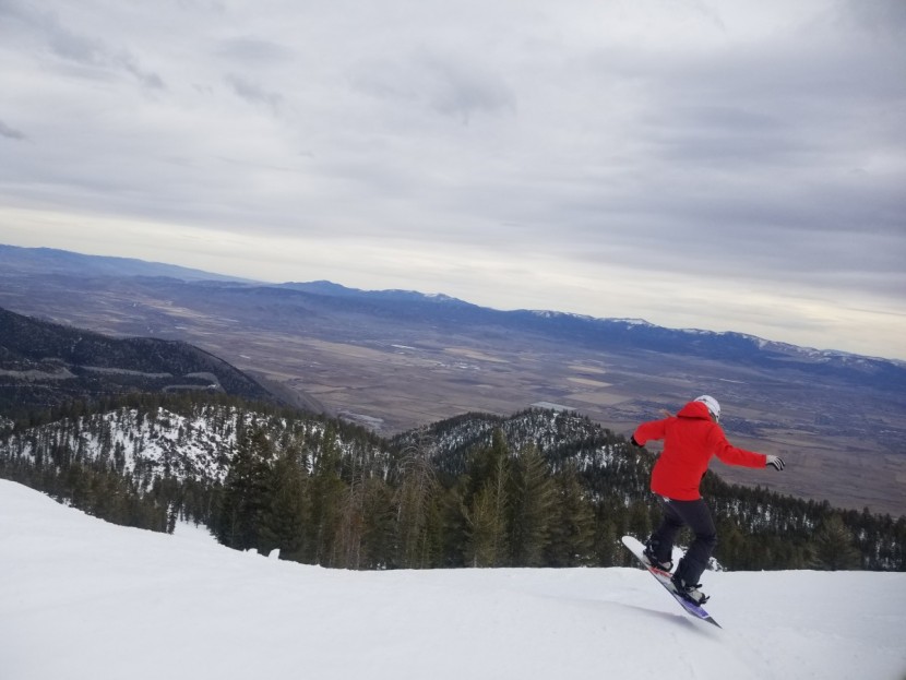 snowboard womens - the klassy delivers a fun amount of pop, making this a great all...