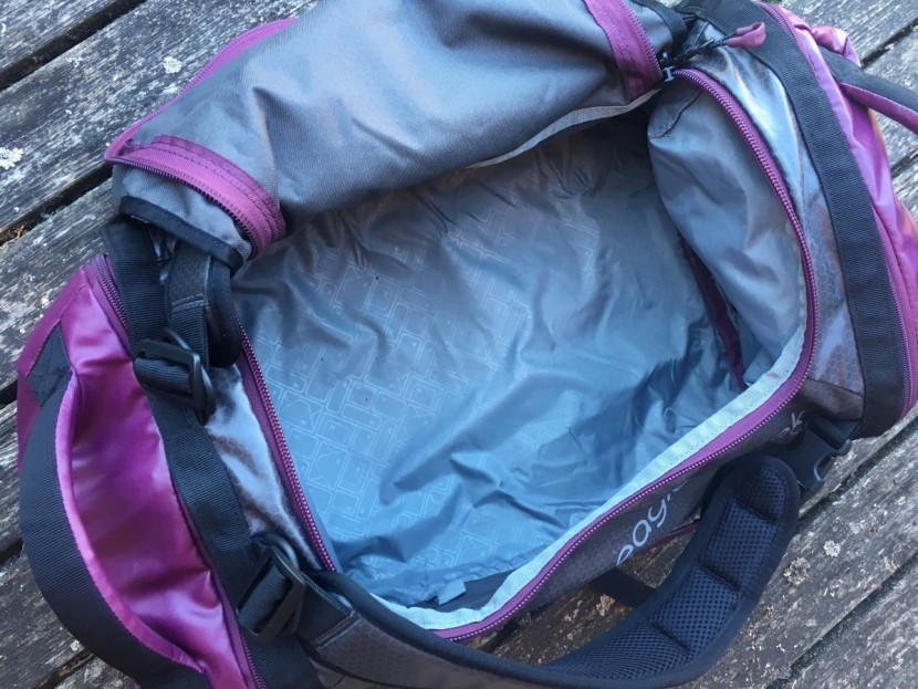 eagle creek cargo hauler 45l - easy access zipper and a lightly padded bottom make this an...