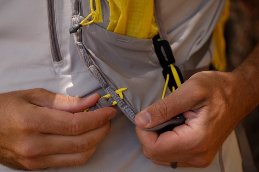 ultimate direction fkt - the simple design incorporated by the fkt makes fit adjustments...