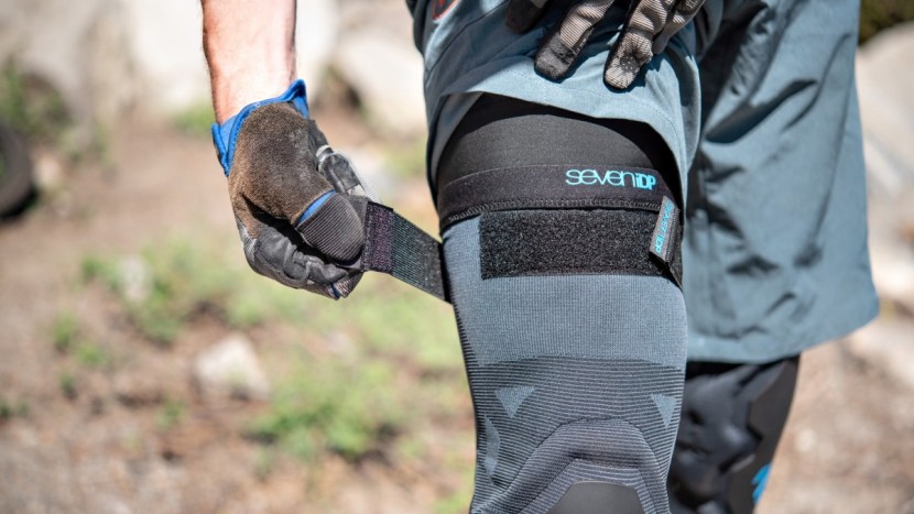 7idp project knee - the adjustment strap has two connected tabs.