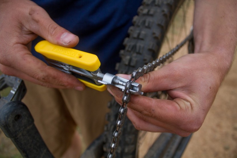 pedro&#039;s rx micro-20 - we had trouble with the chain tool&#039;s lack of leverage.