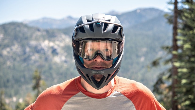 troy lee designs stage mips - ventilation is top-notch. check out all of those vents.