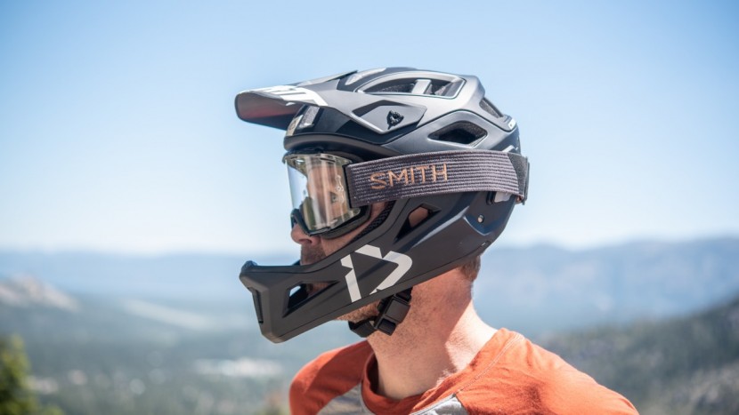 leatt mtb enduro 3.0 - the leatt helmet has a stout visor.