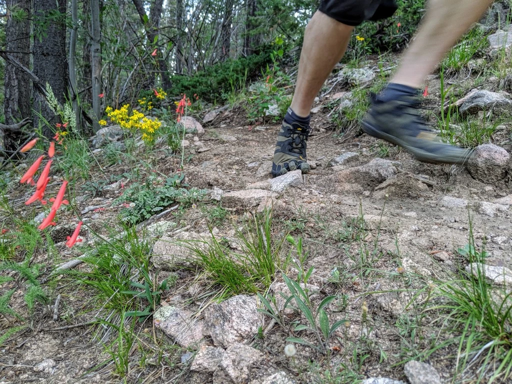 vibram v-trail 2.0 barefoot shoes review - when it comes to toe-articulation to mold around and grip rocks on...
