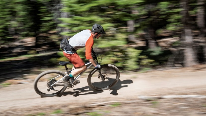 specialized fuse expert 29 - the fuse&#039;s modern geometry helps make it feel quite stable at speed...