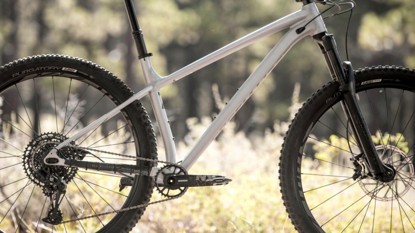 specialized fuse expert 29 - there&#039;s something about the brushed aluminum frame that everyone...