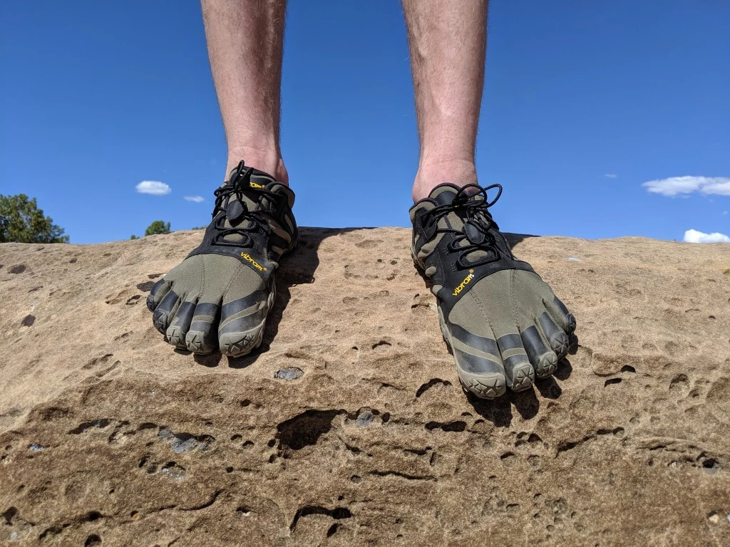 vibram v-trail 2.0 barefoot shoes review - the vibram original fivefingers design does away with the...