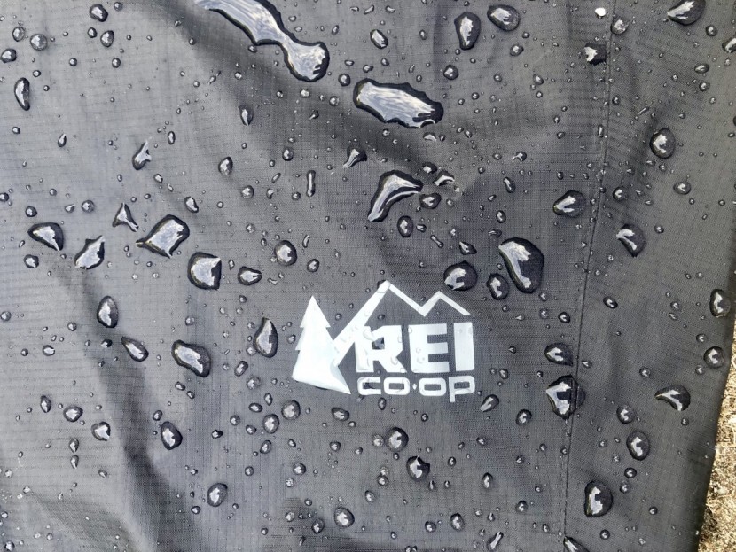 rei co-op essential rain pants - this model uses rei's proprietary 2.5-layer waterproof breathable...