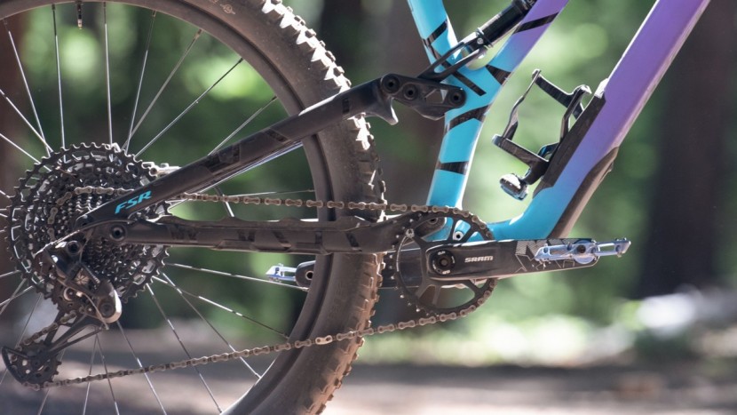 Specialized Stumpjumper Comp Carbon 27.5 12-Speed - Women's Specialized Stumpjumper Comp Carbon 27.5 12-Speed - Women's