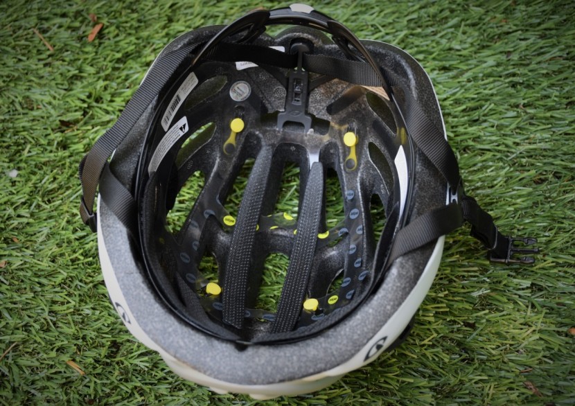 giro foray mips - the foray has quite a bit of exposed eps foam around the brim of the...