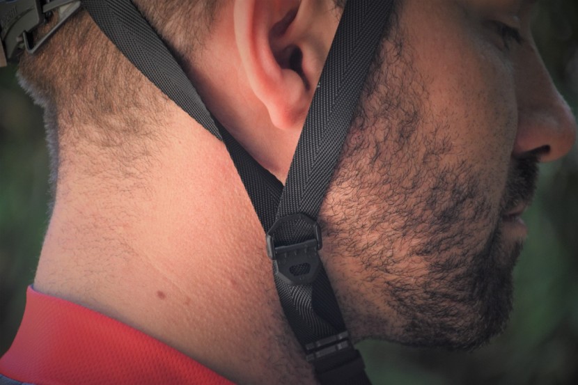 smith network mips - smith's chinstrap system has a simple quick-release tab on the...