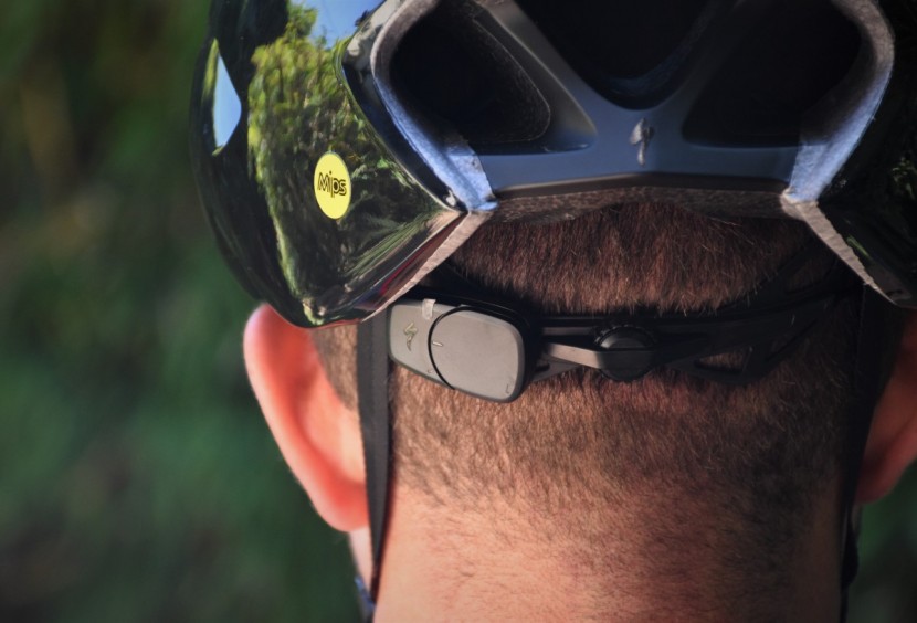 the full-circumference adjustable headband makes it easy to find a...