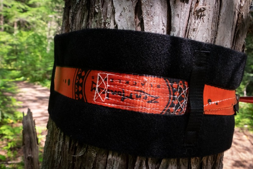 zen monkey complete kit - long tree pads with &quot;belt loops&quot; make set-up easier.