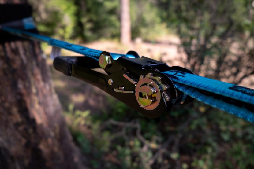 slackers wave walker - the ratchet handle has a rubber textured handle for good grip but...