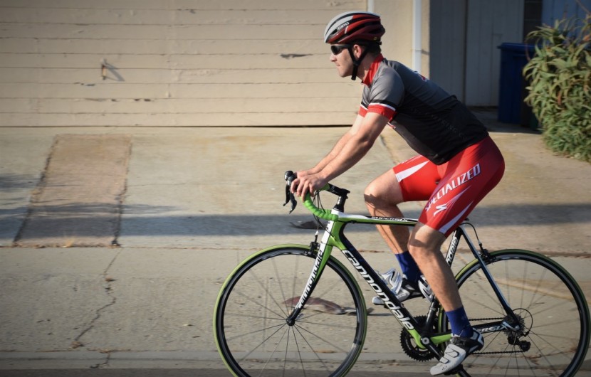 road bike helmet - the synthe strikes a nice balance with one of the lightest weights...