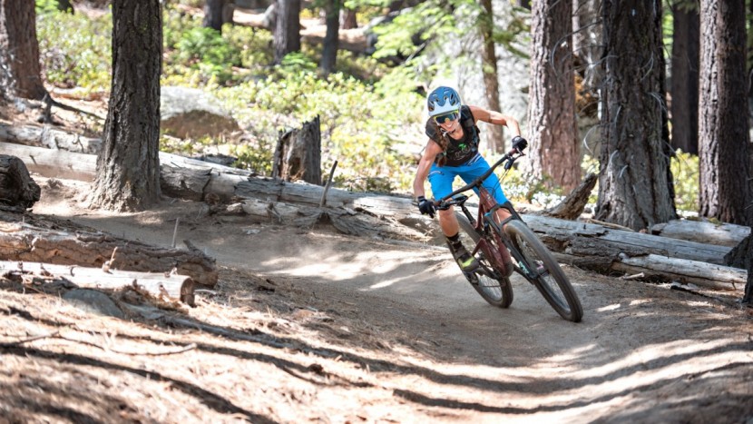 juliana furtado carbon 27.5+ s - high speeds, low speeds, smooth or technical, the furtado performs...