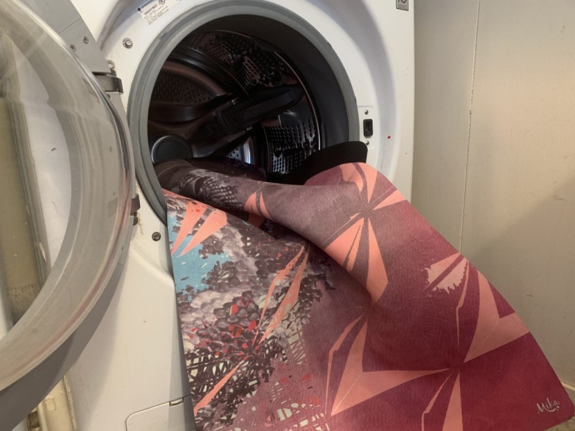 mika mat - some mat and towel hybruds can be washed with a trip in the washing...