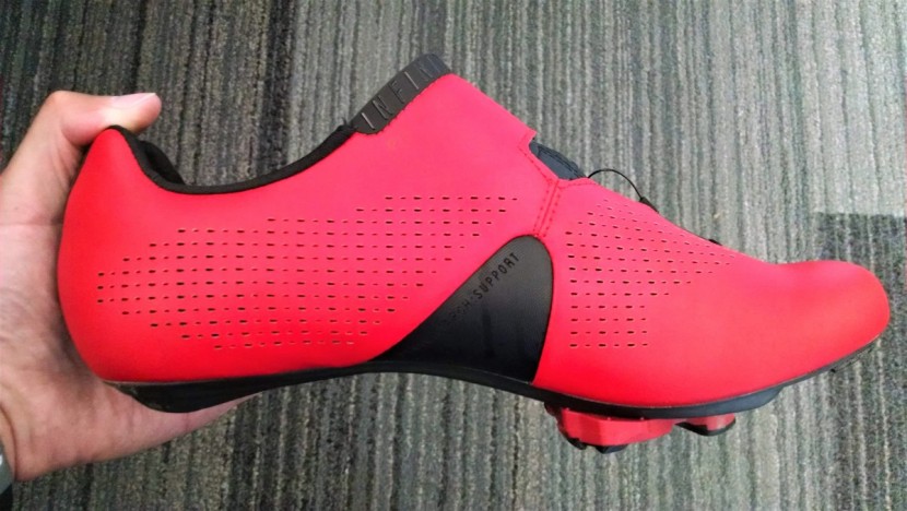 fizik r1 infinito - the upper dial controls how the dynamic arch support structure fits...