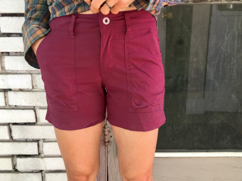 columbia silver ridge stretch ii for women - the 5-inch inseam is an ideal length for venting and breathability.