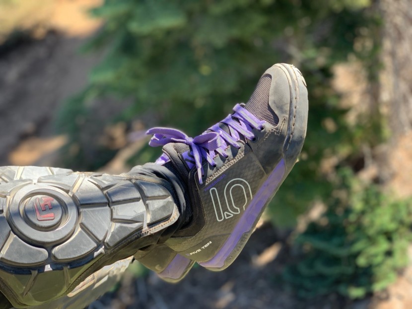 five ten freerider contact for women - mesh and synthetic side for breathability on the freerider contact