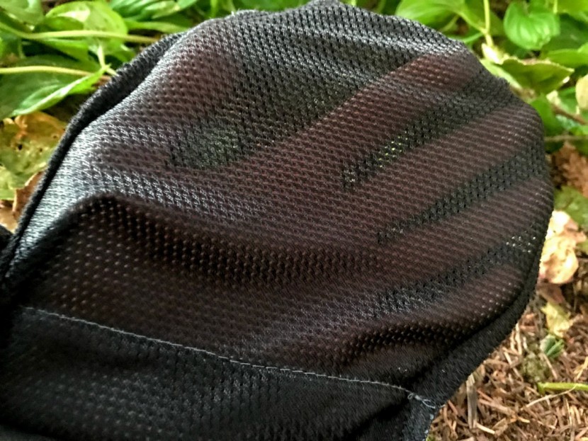 kuhl renegade short - fine mesh facilitates ventilation and prevents rainwater from...