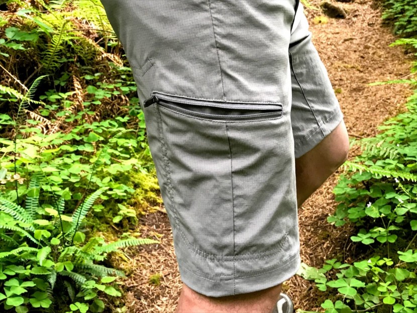 columbia silver ridge ii stretch short - the leg pocket has good volume and easy accessibility.