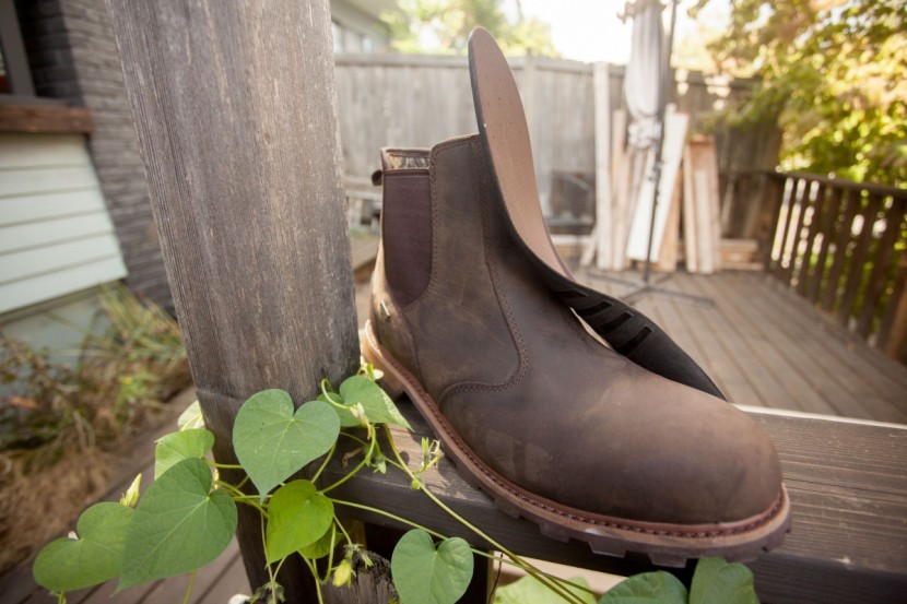 the original muck boot waterproof chelsea - that&#039;s a pretty minimal insole. look how floppy it is!