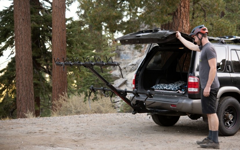 yakima hangover - the tilt-down feature allows full access to the trunk.